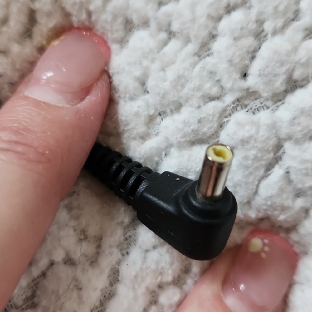 Sony AC Adaptor Computer Entertainment Electronics - Picture 3 of 7